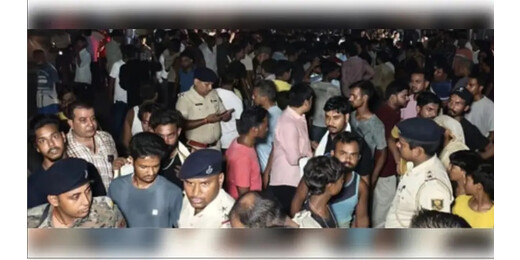 मुजफ्फरपुर : कबाड़ कारोबारी की दिनदहाड़े गोली मारकर हत्या, भीड़ ने पंचायत समिति सदस्य के घर पर किया हमला